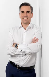 Philipp, the banker behind ProfitOwl